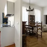 Historic Center - 3 Bedroom By The Duomo Titta & Lello