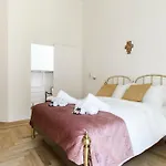 Historic Center - 3 Bedroom By The Duomo Titta & Lello *