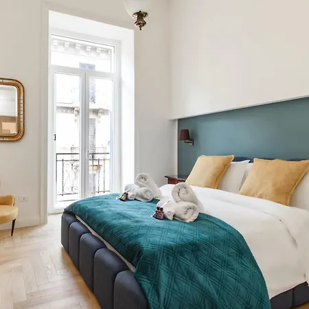 Naples Historic Center - 3 Bedroom Apartment By The Duomo Titta & Lello Naples