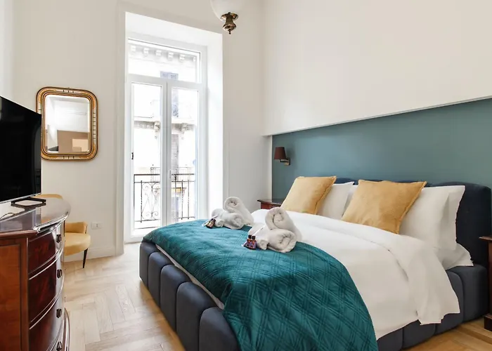 Naples Historic Center - 3 Bedroom Apartment By The Duomo Titta & Lello Naples