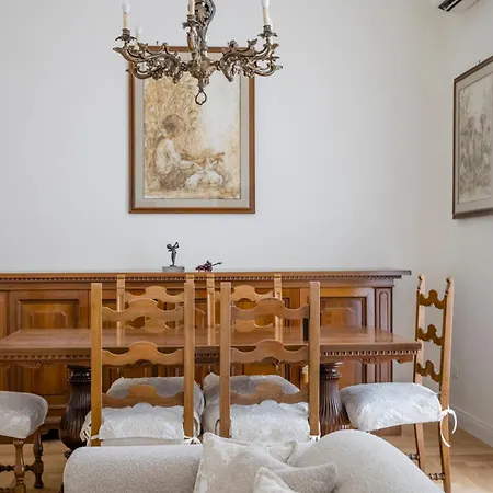 Titta & Lello By The Duomo - 3br Апартаменты *